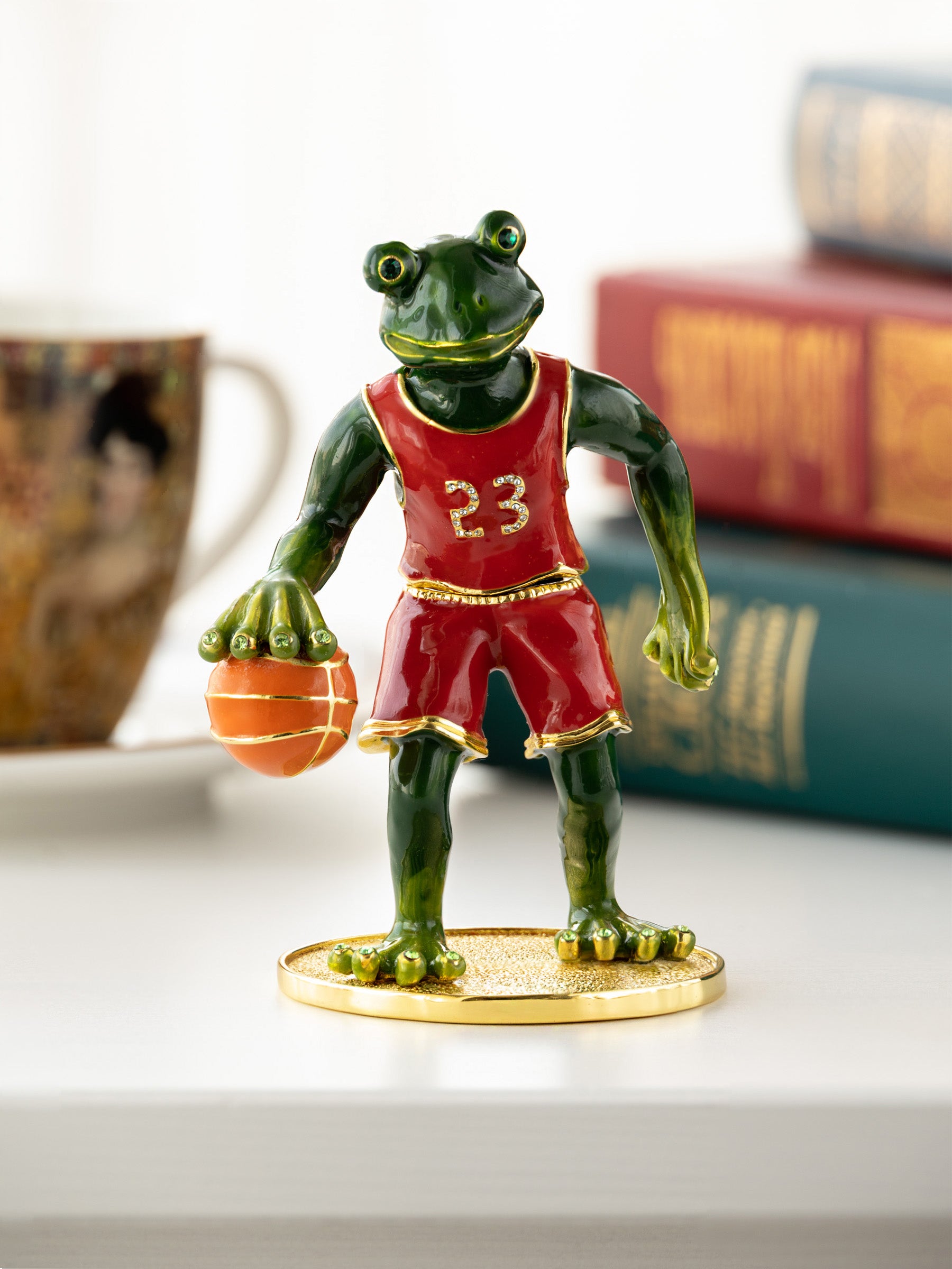 Frog Playing Basketball – Image 2